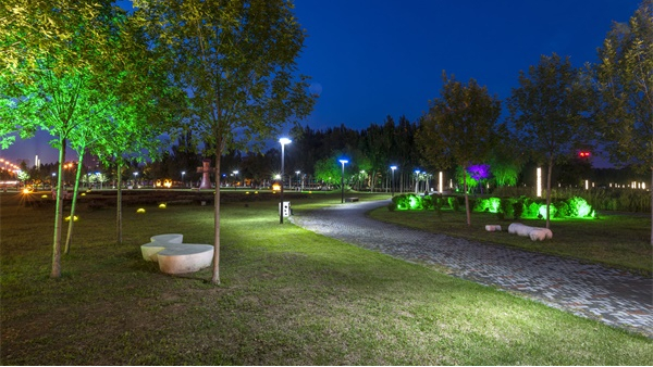 公園景觀夜景照明應(yīng)注重哪些標(biāo)準(zhǔn)？