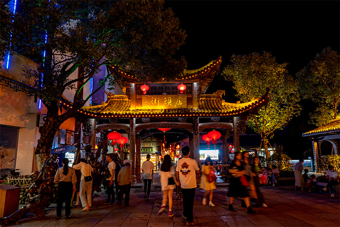商業(yè)街區(qū)做亮化工程真能提升夜間經(jīng)濟(jì)嗎？