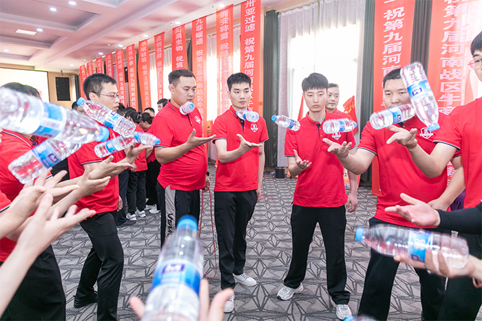 參加牛商爭(zhēng)霸賽，明亮照明集團(tuán)再現(xiàn)企業(yè)風(fēng)采