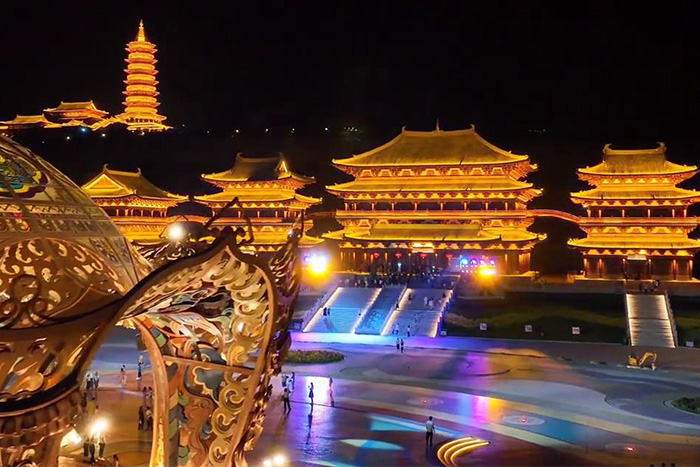暗場(chǎng)景區(qū)留不住人？燈光亮化才是留客“硬通貨”！