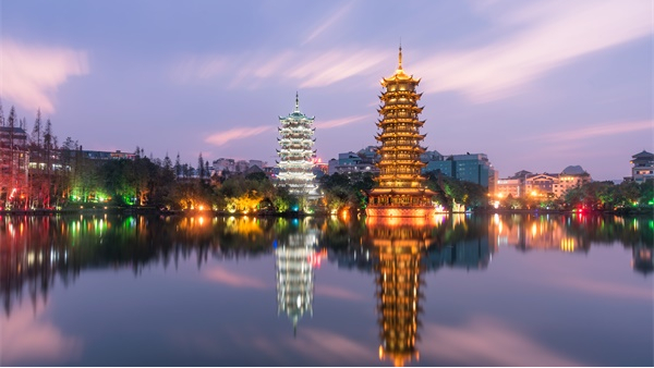 園林景觀亮化設(shè)計，讓城市充滿生命力 ！