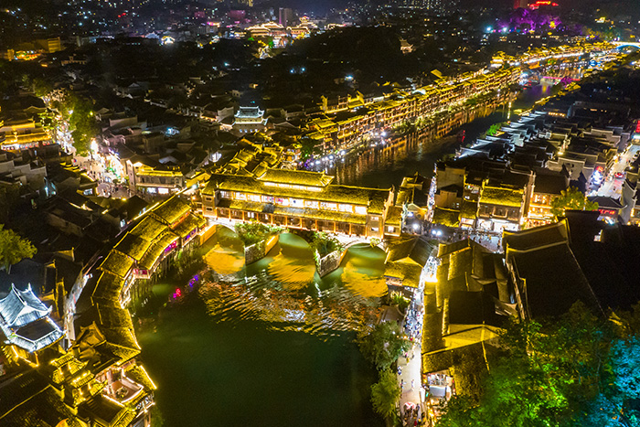 景區(qū)淡季不淡！文旅亮化工程如何創(chuàng)造夜間消費新場景
