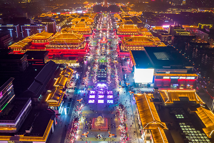 夜游經(jīng)濟爆發(fā)！景區(qū)亮化如何讓客流量暴漲？